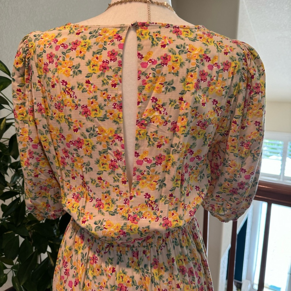 Cottage-core floral maxi dress - Picture 3 of 4